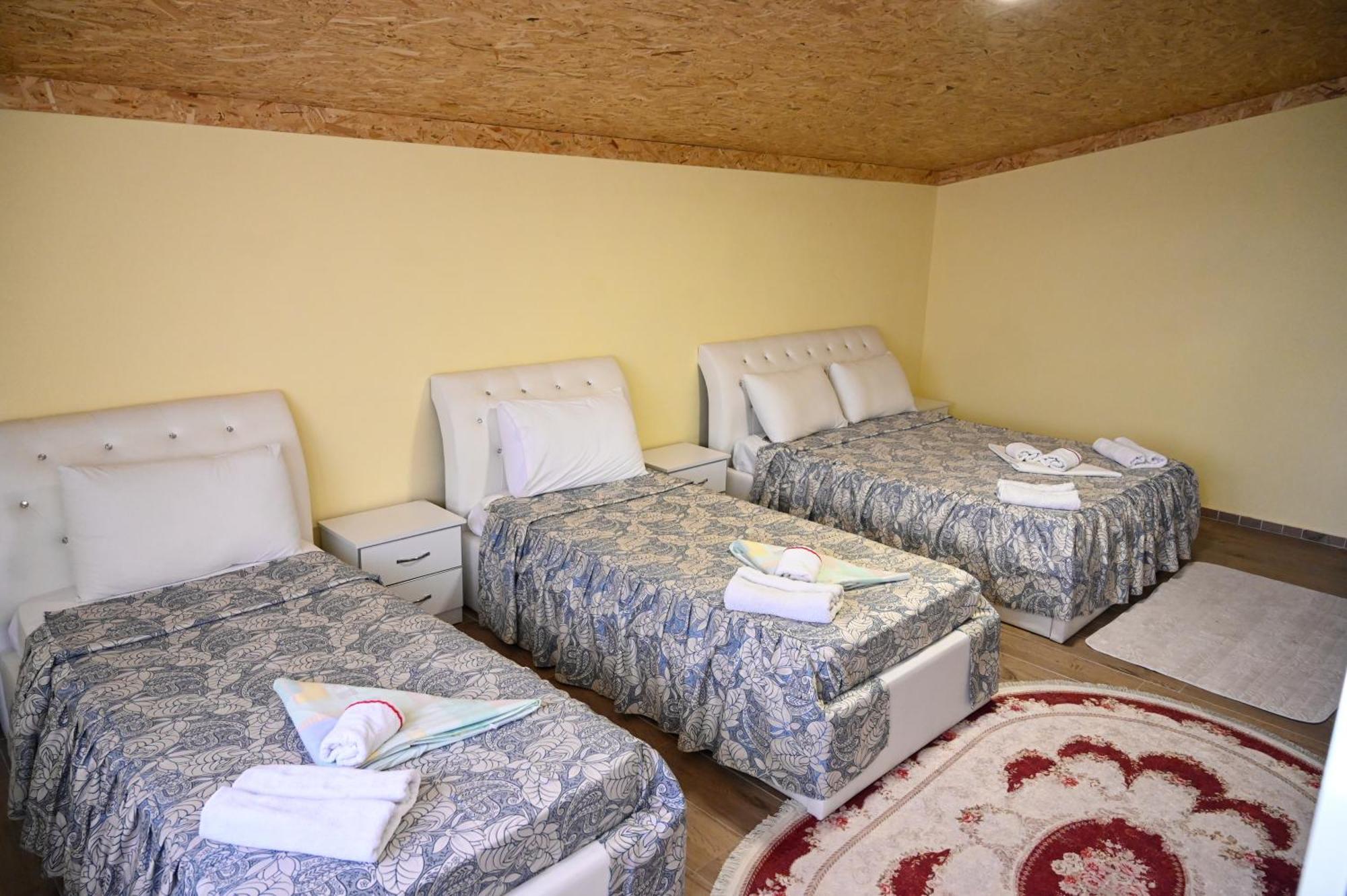 Отель Joni Restaurant Bucimas Экстерьер фото