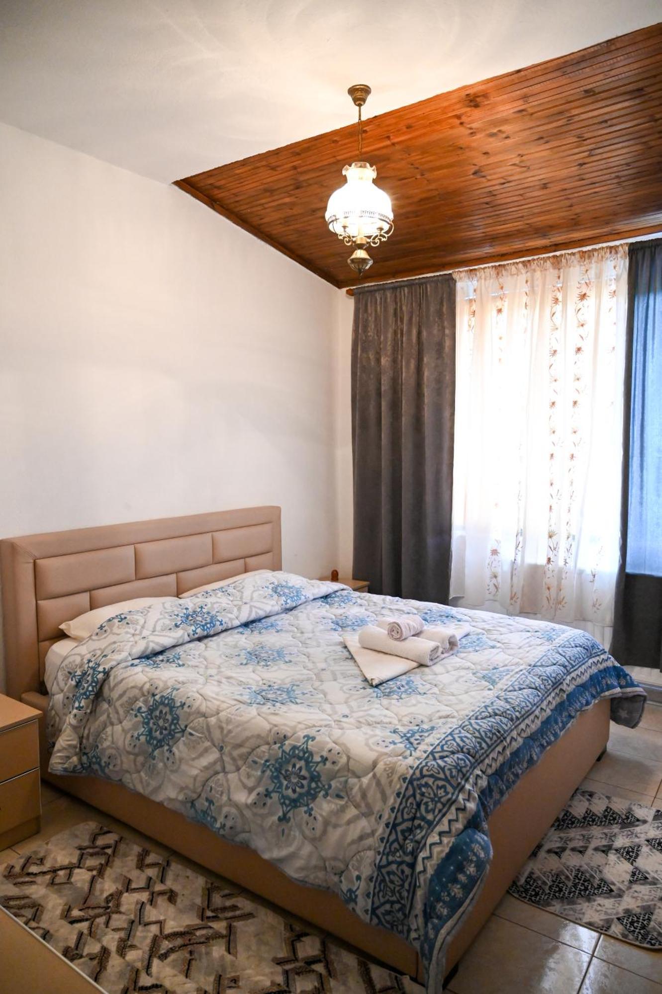 Отель Joni Restaurant Bucimas Экстерьер фото