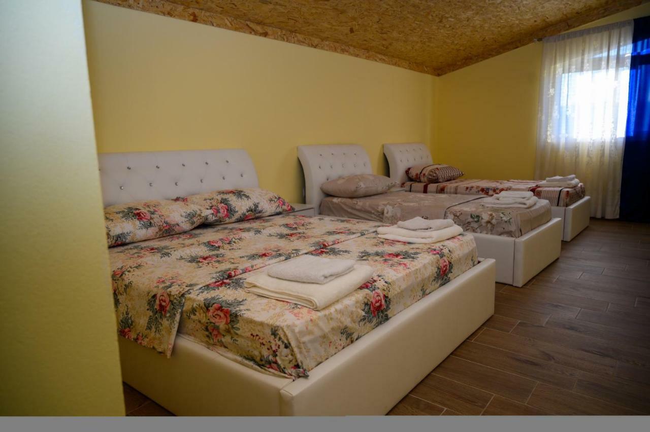 Отель Joni Restaurant Bucimas Экстерьер фото