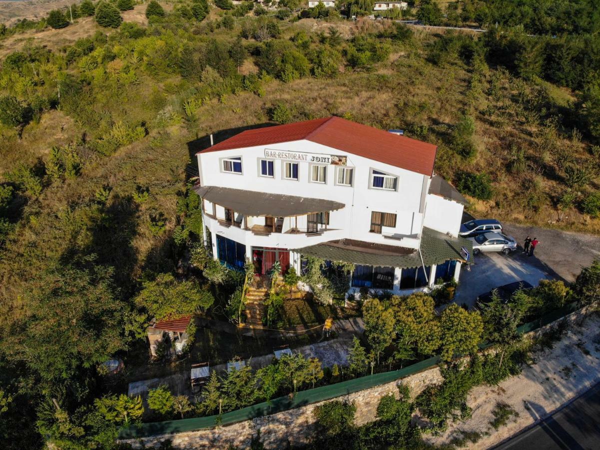 Отель Joni Restaurant Bucimas Экстерьер фото