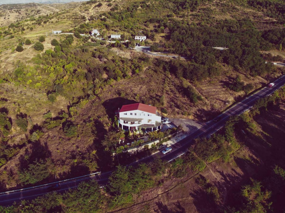 Отель Joni Restaurant Bucimas Экстерьер фото