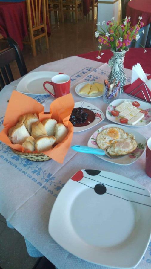 Отель Joni Restaurant Bucimas Экстерьер фото