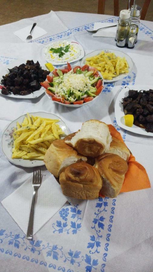 Отель Joni Restaurant Bucimas Экстерьер фото